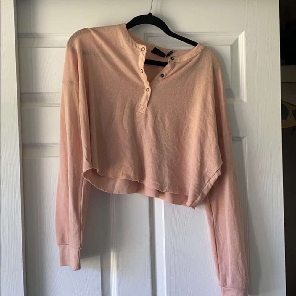 UO pale pink/peach cropped long sleeve